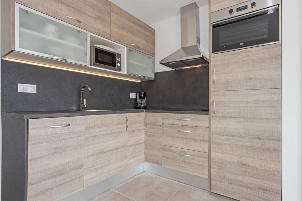 Apartamento Moderno Con Piscina Y Parking Cerca De La Playa Appartement